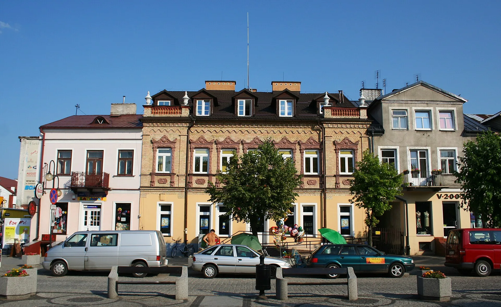 Augustów - kamienica przy rynku w Augustowie